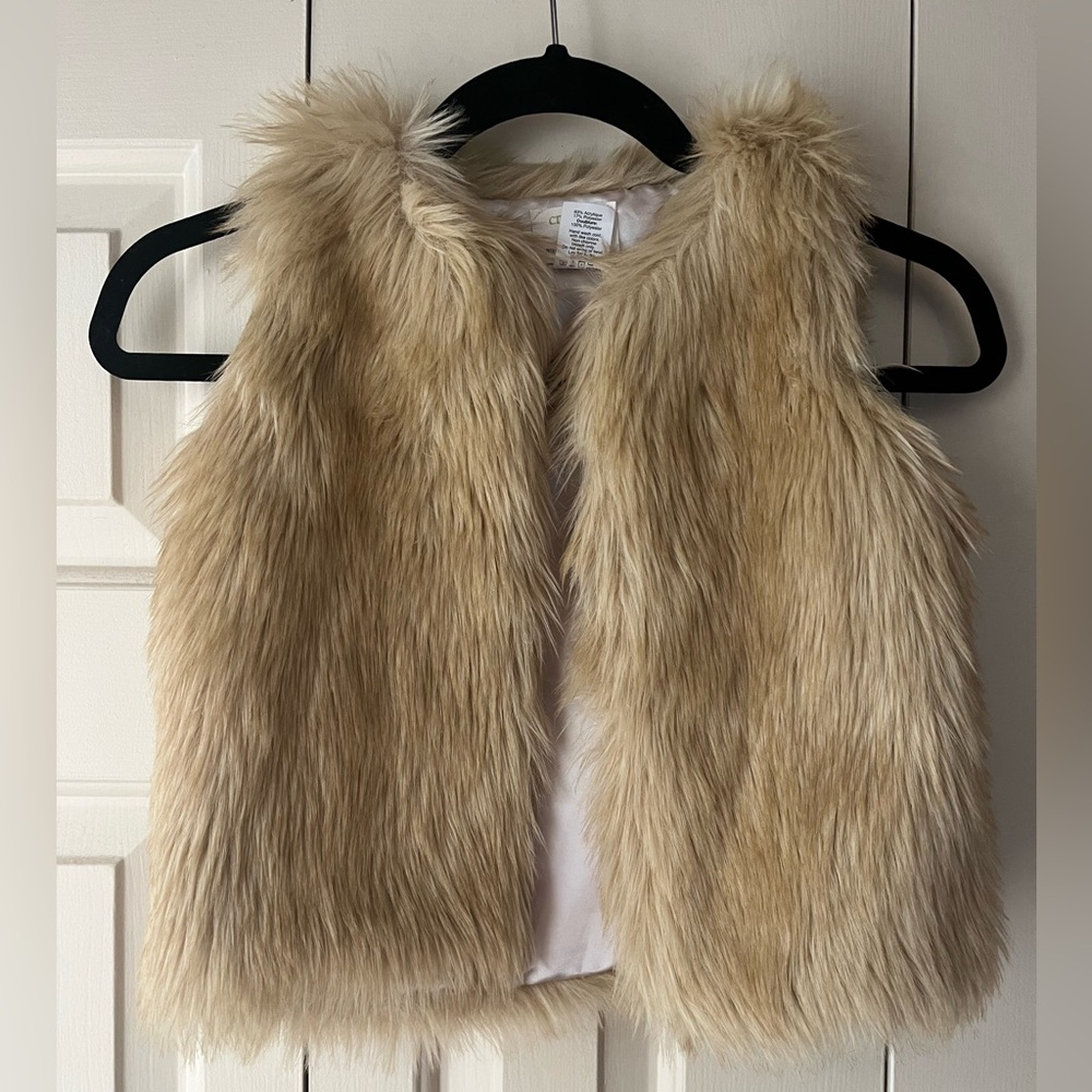 Girls fuzzy faux fur vest M/L